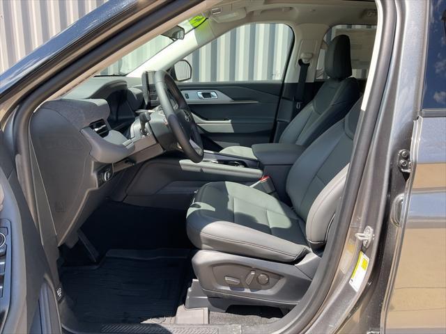 new 2025 Ford Explorer car, priced at $48,348