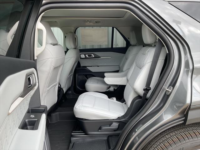 new 2025 Ford Explorer car, priced at $58,743