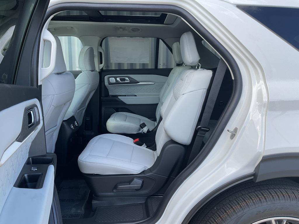 new 2025 Ford Explorer car, priced at $59,518