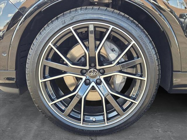 new 2025 Audi Q7 car, priced at $84,800