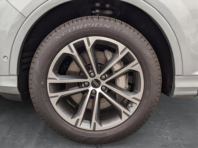 new 2025 Audi Q7 car, priced at $70,850
