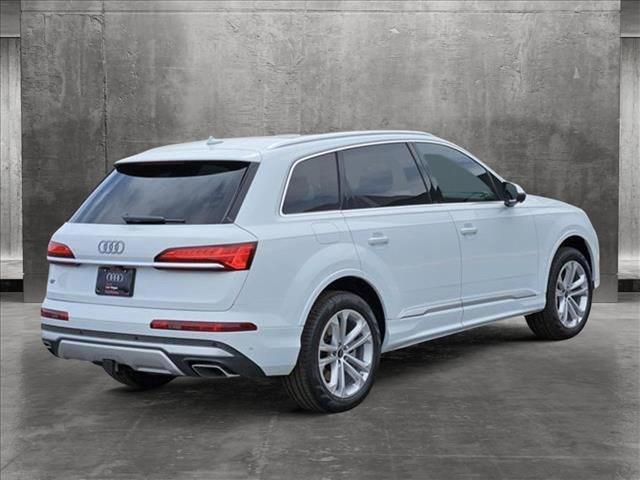 new 2025 Audi Q7 car, priced at $72,935