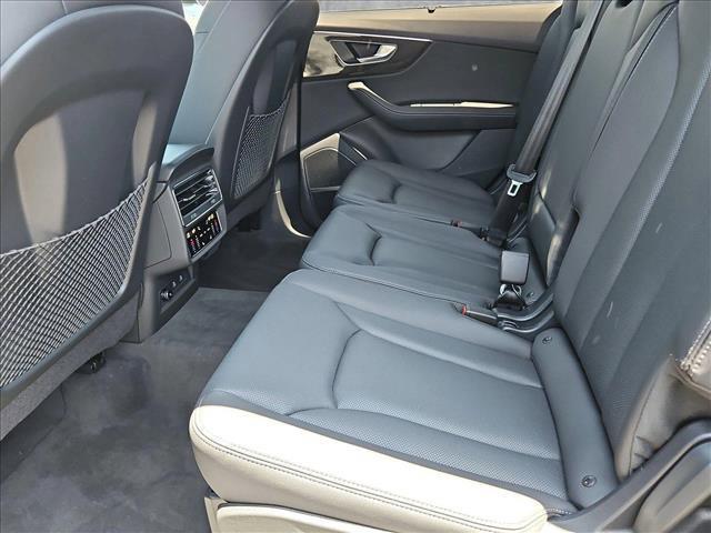 new 2025 Audi Q7 car, priced at $71,470