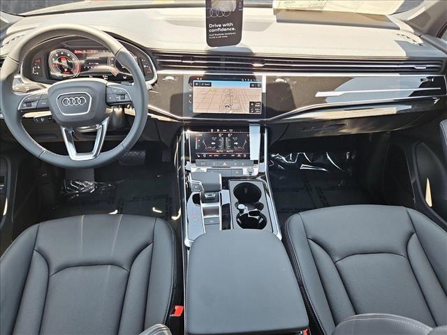 new 2025 Audi Q7 car, priced at $71,470