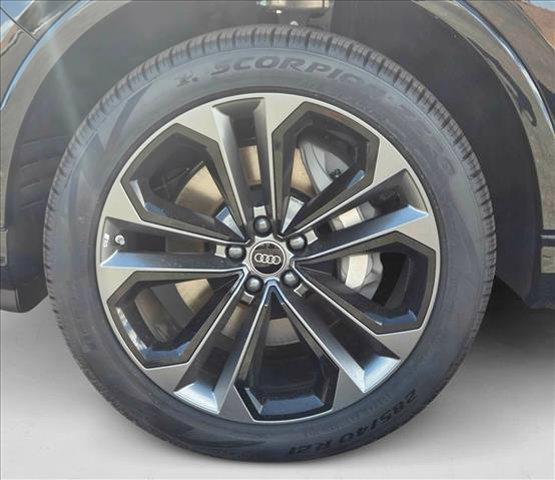 new 2025 Audi Q7 car, priced at $69,570