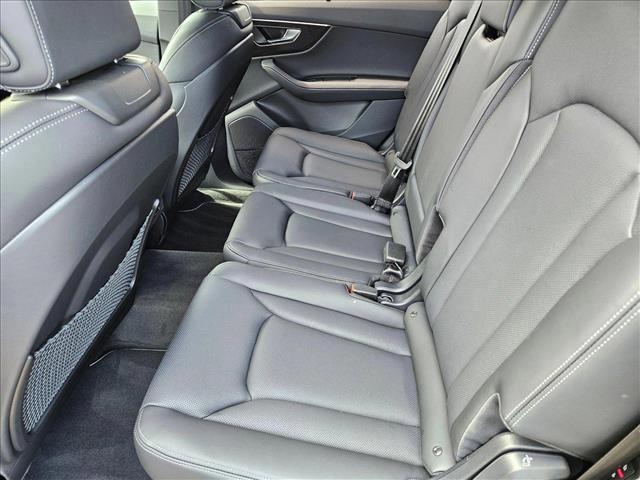 new 2025 Audi Q7 car, priced at $78,760