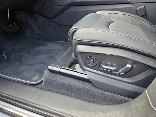 new 2025 Audi Q7 car, priced at $78,760