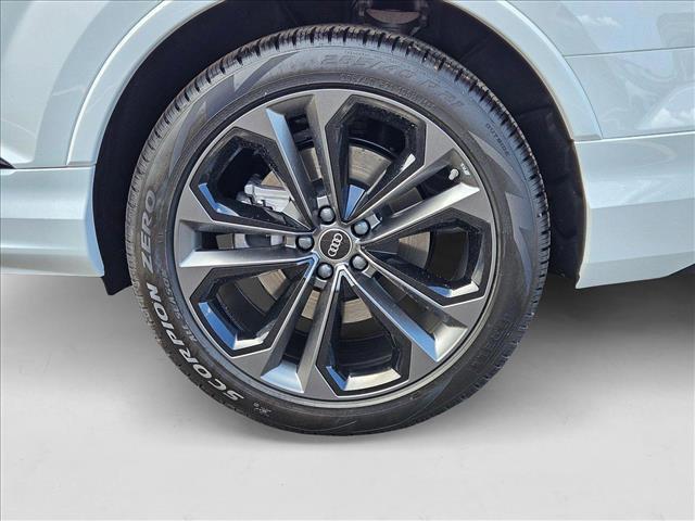new 2025 Audi Q7 car, priced at $78,760