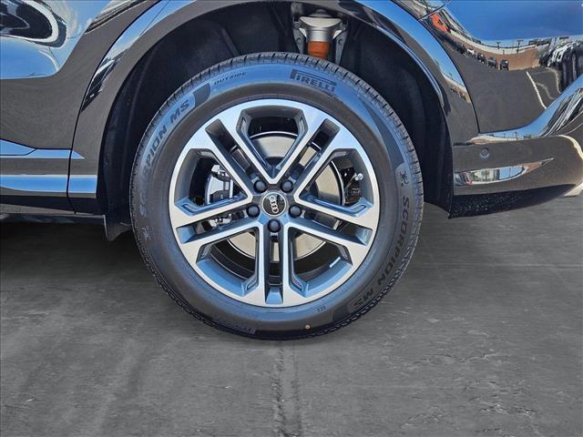 new 2025 Audi Q5 car, priced at $58,690