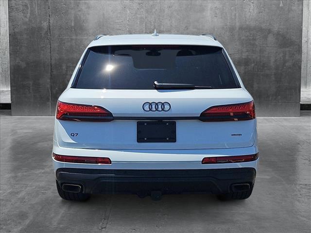 new 2025 Audi Q7 car, priced at $71,470