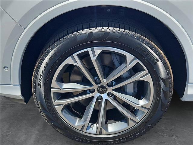 new 2025 Audi Q7 car, priced at $71,470