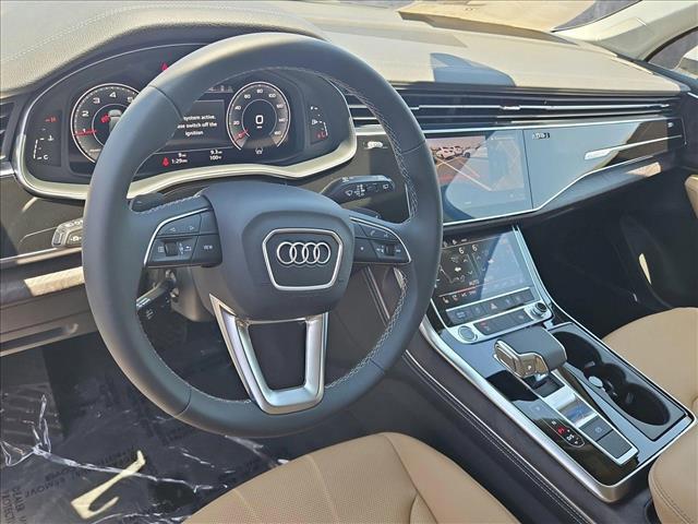 new 2025 Audi Q7 car, priced at $71,470