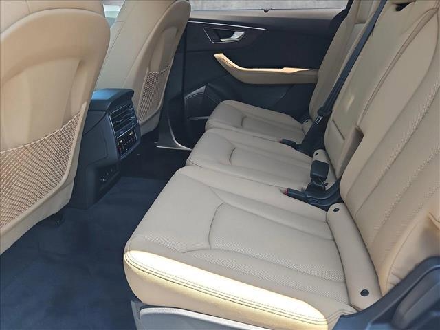 new 2025 Audi Q7 car, priced at $71,470