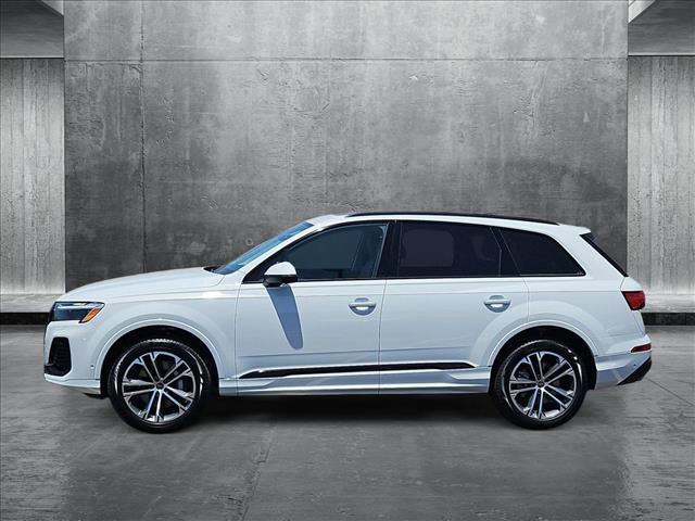 new 2025 Audi Q7 car, priced at $71,470
