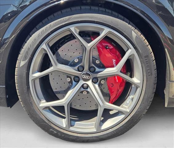 new 2025 Audi RS Q8 car