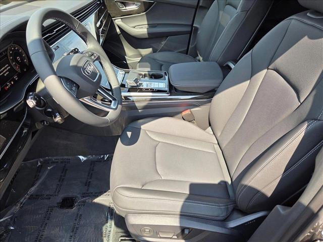 new 2025 Audi Q7 car, priced at $72,685