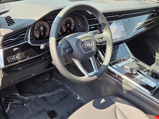 new 2025 Audi Q7 car, priced at $72,685