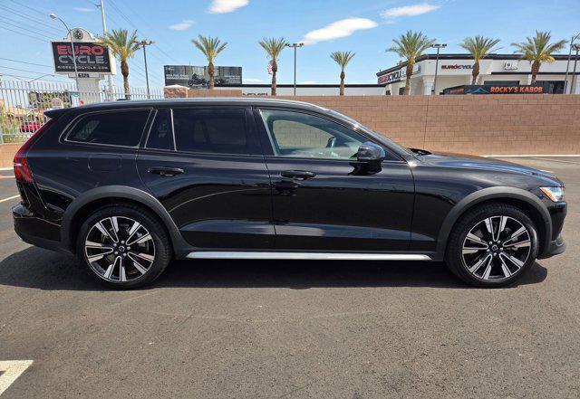 used 2020 Volvo V60 Cross Country car, priced at $26,999