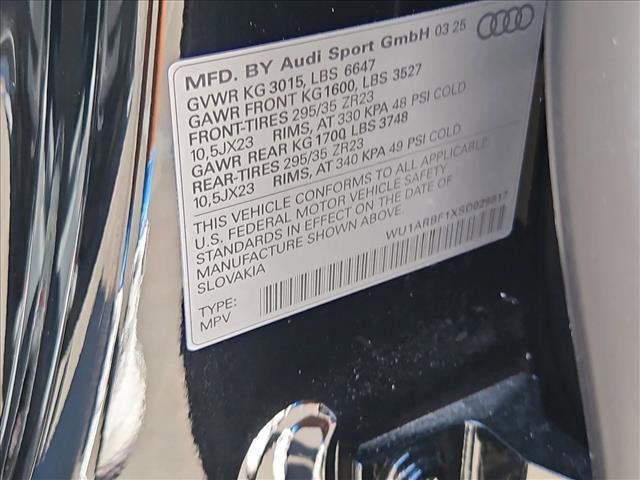 new 2025 Audi RS Q8 car
