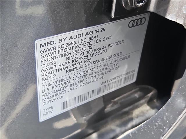 new 2025 Audi Q7 car, priced at $80,715