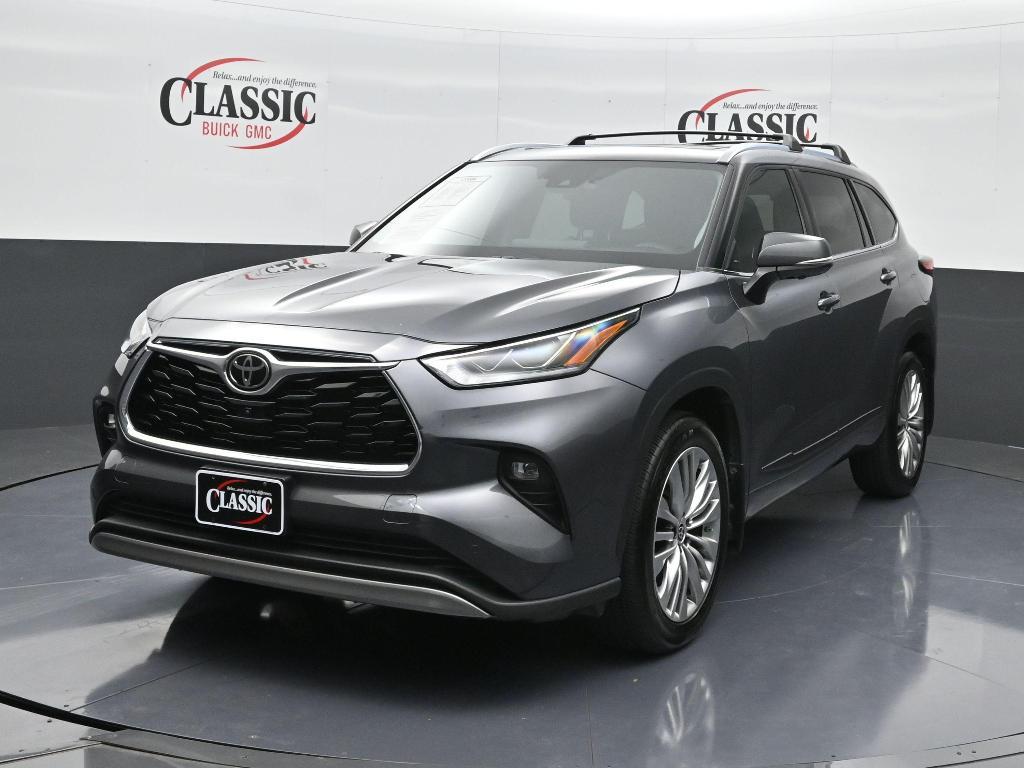 used 2023 Toyota Highlander car, priced at $40,619