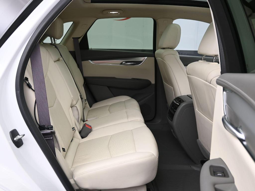used 2021 Cadillac XT5 car, priced at $28,498