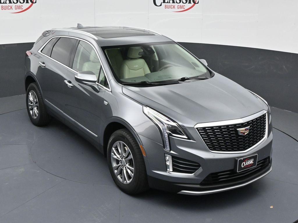 used 2022 Cadillac XT5 car, priced at $33,998