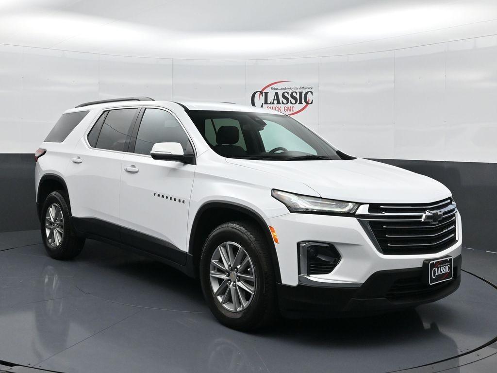 used 2023 Chevrolet Traverse car, priced at $30,876