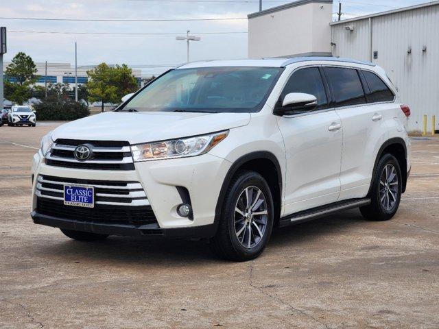 used 2017 Toyota Highlander car, priced at $19,499