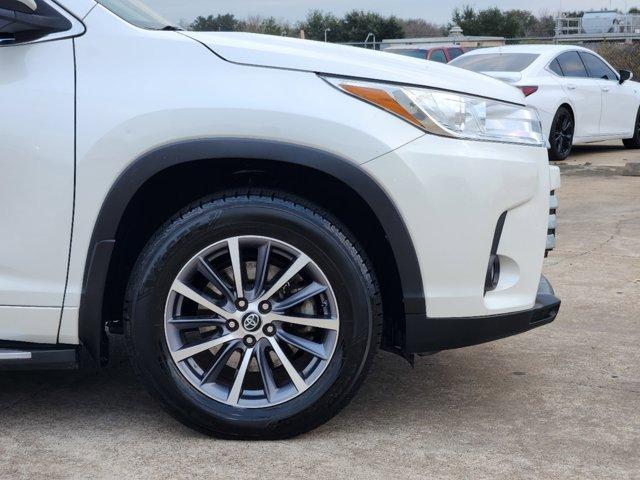 used 2017 Toyota Highlander car, priced at $19,499