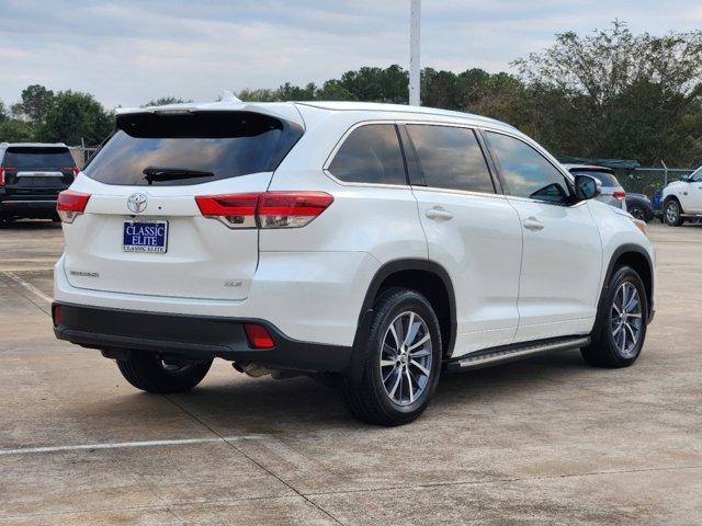 used 2017 Toyota Highlander car, priced at $19,499