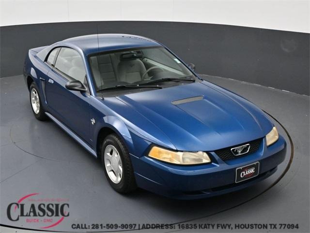 used 1999 Ford Mustang car