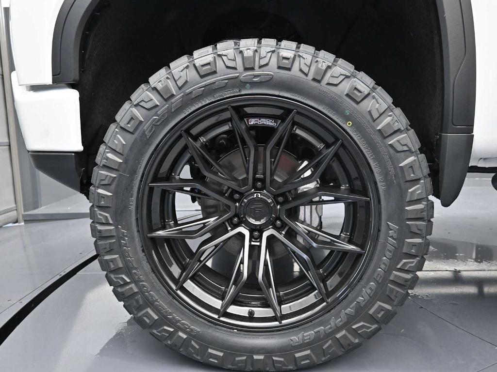 new 2025 GMC Sierra 1500 car, priced at $71,155