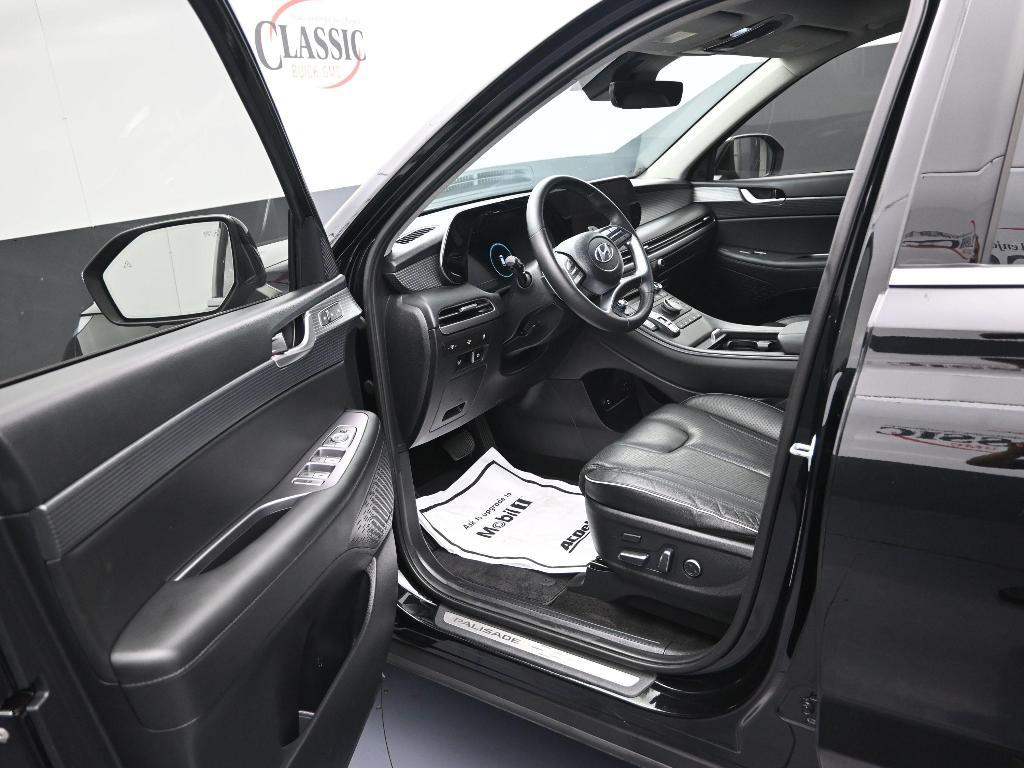 used 2023 Hyundai Palisade car, priced at $38,933