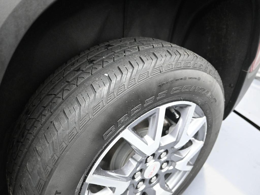 used 2023 GMC Acadia car, priced at $27,993