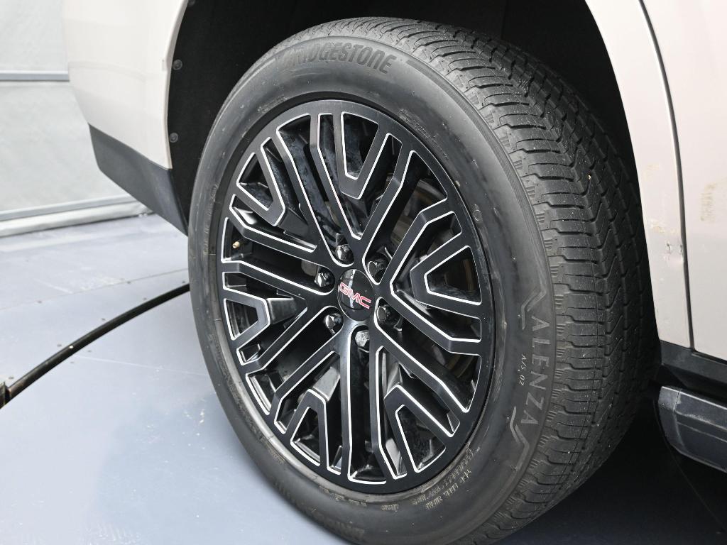 used 2021 GMC Yukon car, priced at $45,998