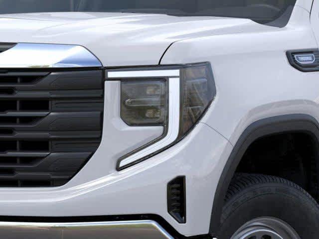 new 2025 GMC Sierra 1500 car, priced at $40,240