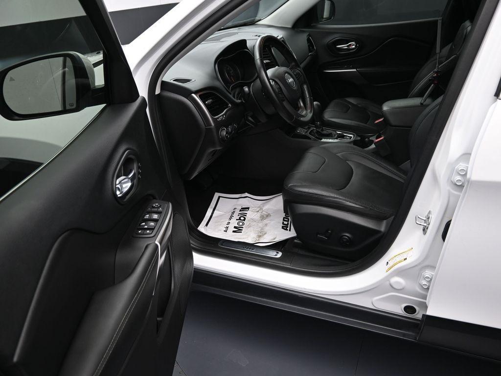 used 2020 Jeep Cherokee car, priced at $21,950