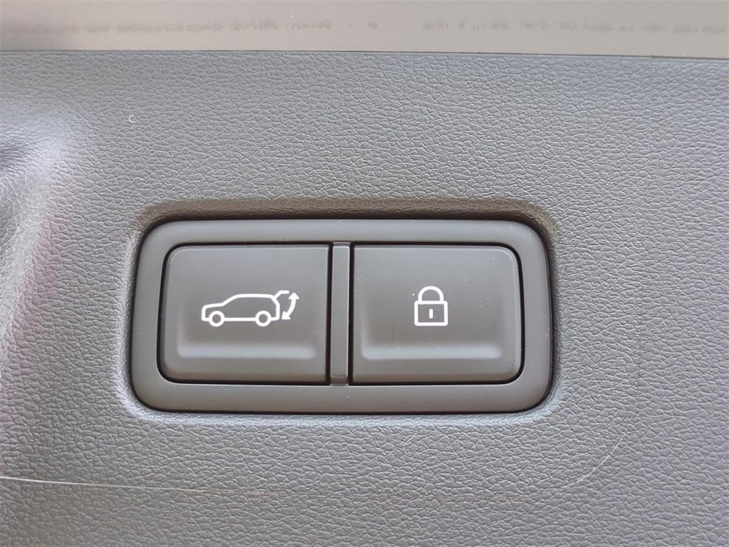 new 2025 Hyundai Santa Fe car, priced at $41,679