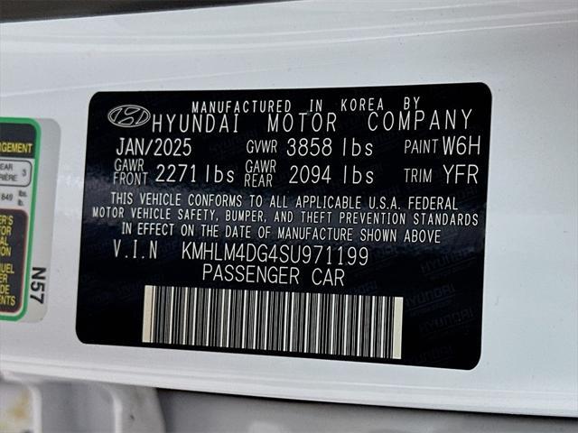new 2025 Hyundai Elantra car, priced at $23,429