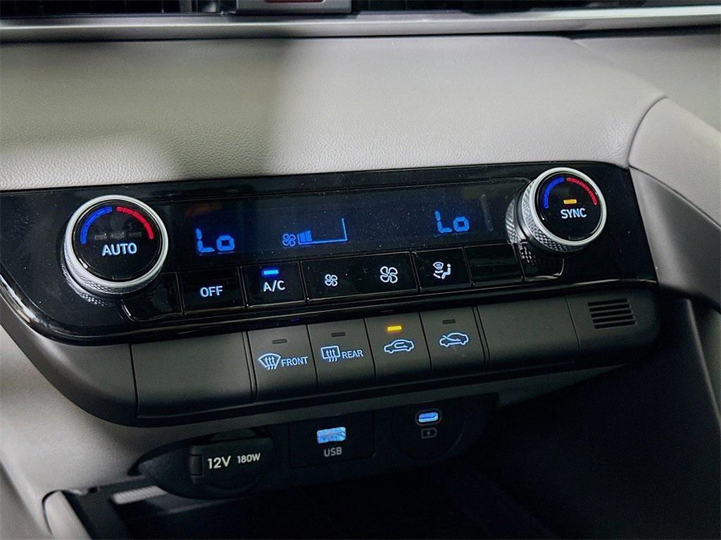 new 2025 Hyundai Elantra car, priced at $24,679