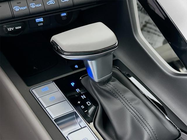 new 2025 Hyundai Elantra car, priced at $26,009
