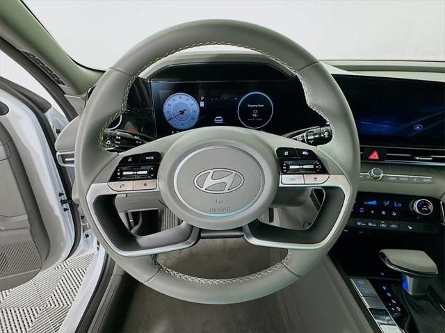 new 2025 Hyundai Elantra car, priced at $26,009