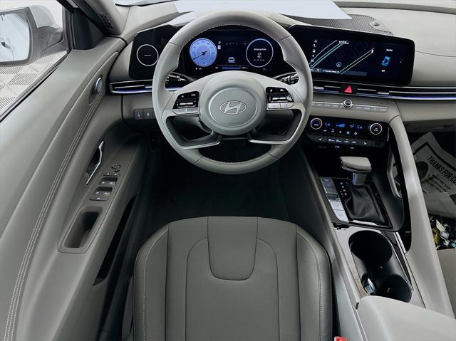 new 2025 Hyundai Elantra car, priced at $26,009