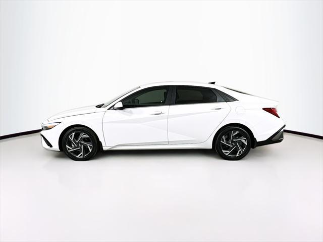 new 2025 Hyundai Elantra car, priced at $26,009