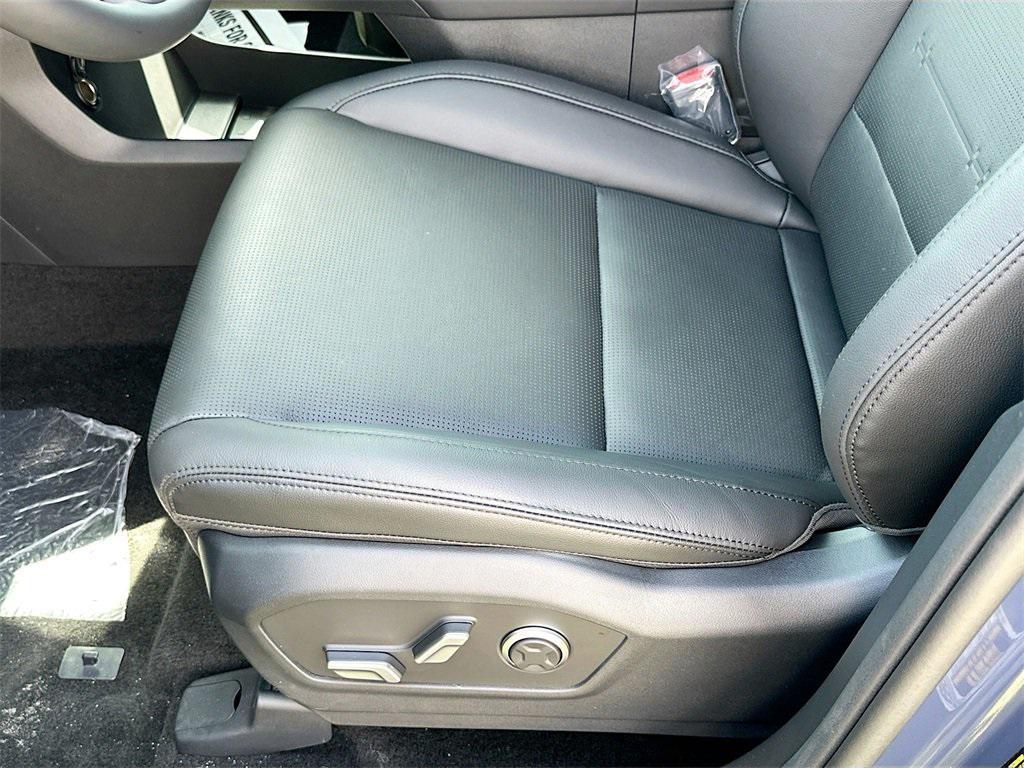 new 2025 Hyundai Santa Fe car, priced at $40,539