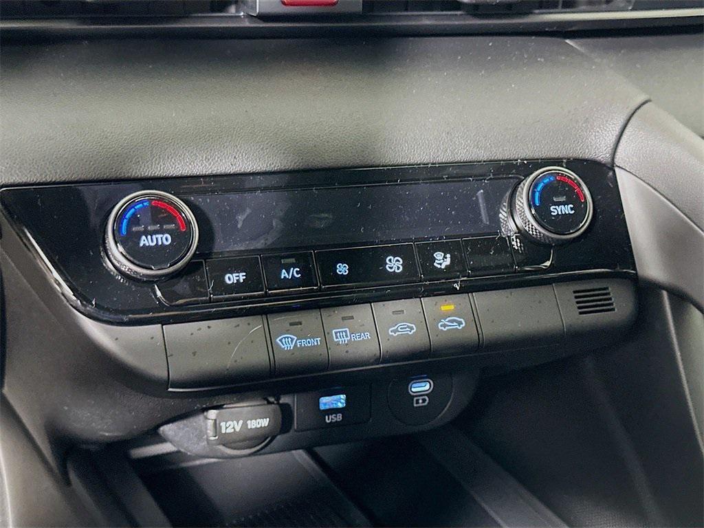 new 2025 Hyundai Elantra car, priced at $24,679