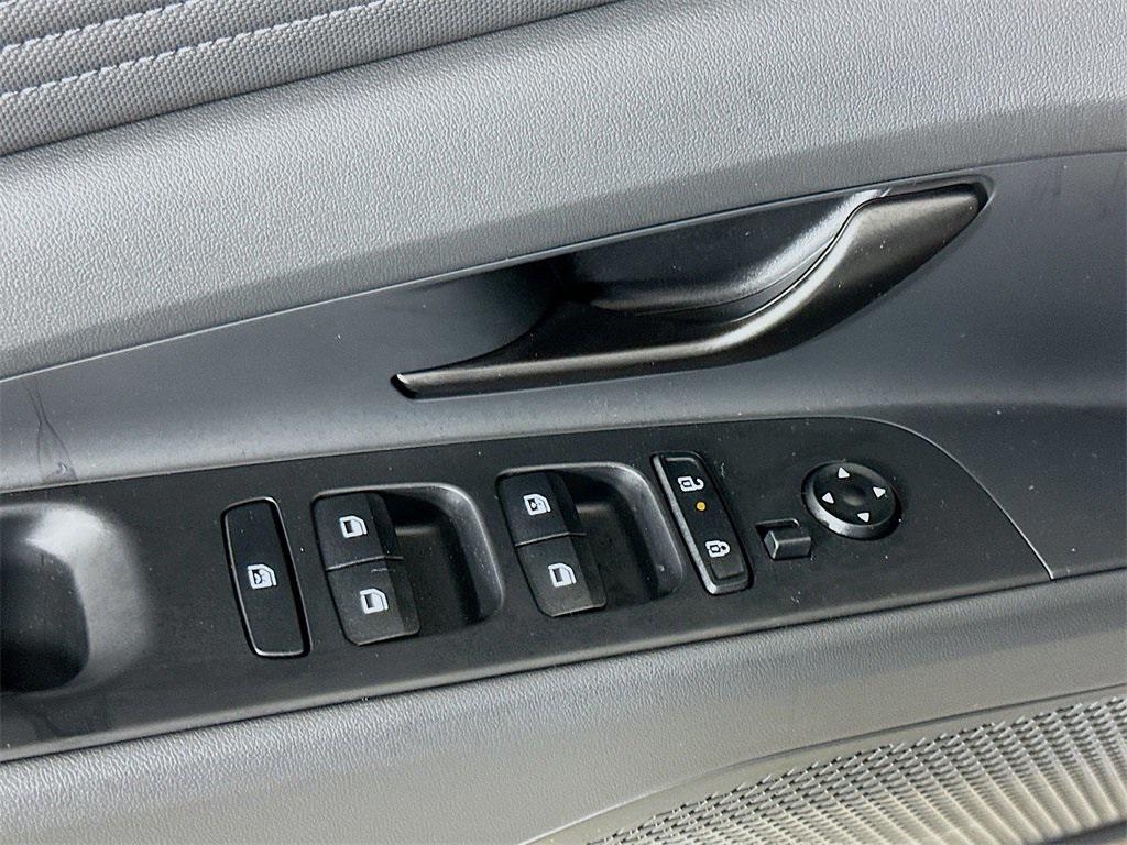 new 2025 Hyundai Elantra car, priced at $24,679