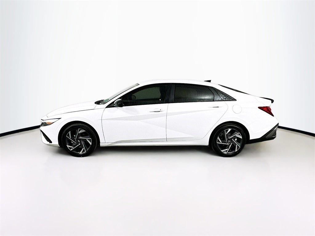 new 2025 Hyundai Elantra car, priced at $24,679