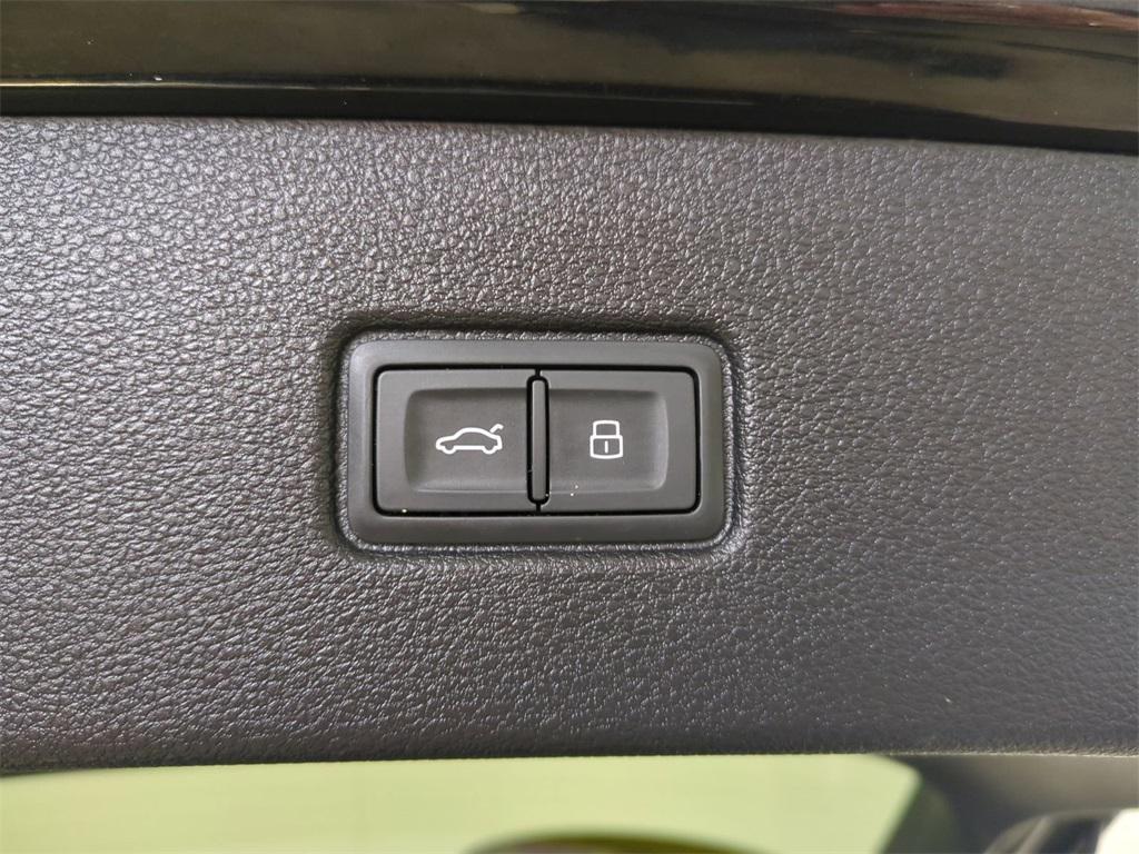 used 2019 Audi Q7 car, priced at $19,405